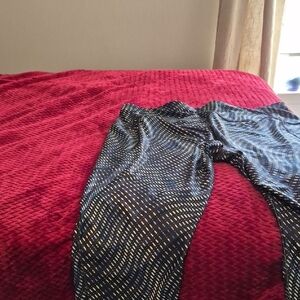 Xersion Black and Blue Quick-Dri Leggings